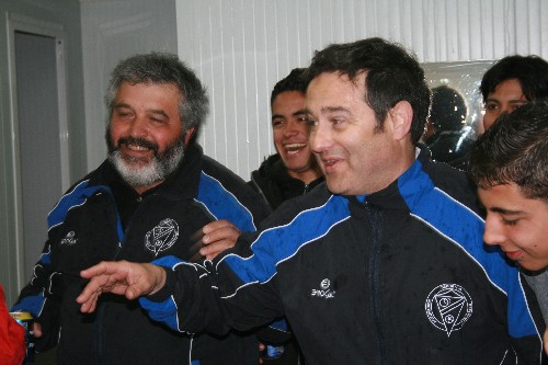 Alejandro (Delegado) y Manuel (Entrenador) contentos por la victoria